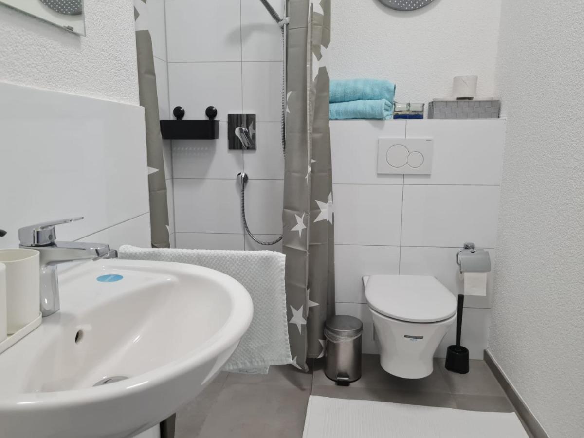 Pension Am Rathaus, 24H Check-In Mundelsheim 외부 사진