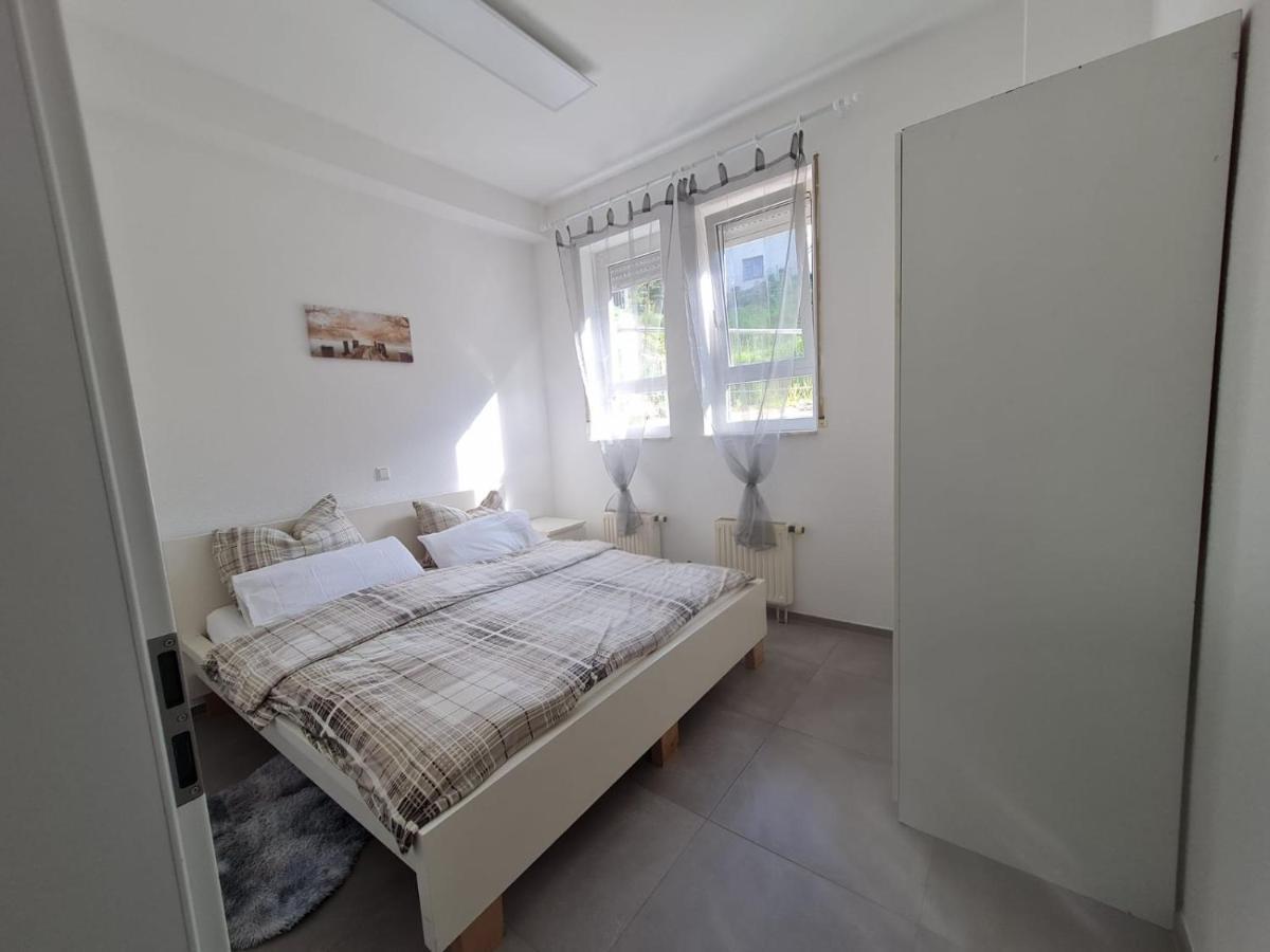 Pension Am Rathaus, 24H Check-In Mundelsheim 외부 사진